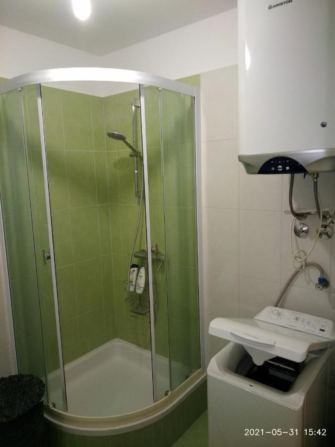 אומיס Private Pool And Sea View Apartment מראה חיצוני תמונה