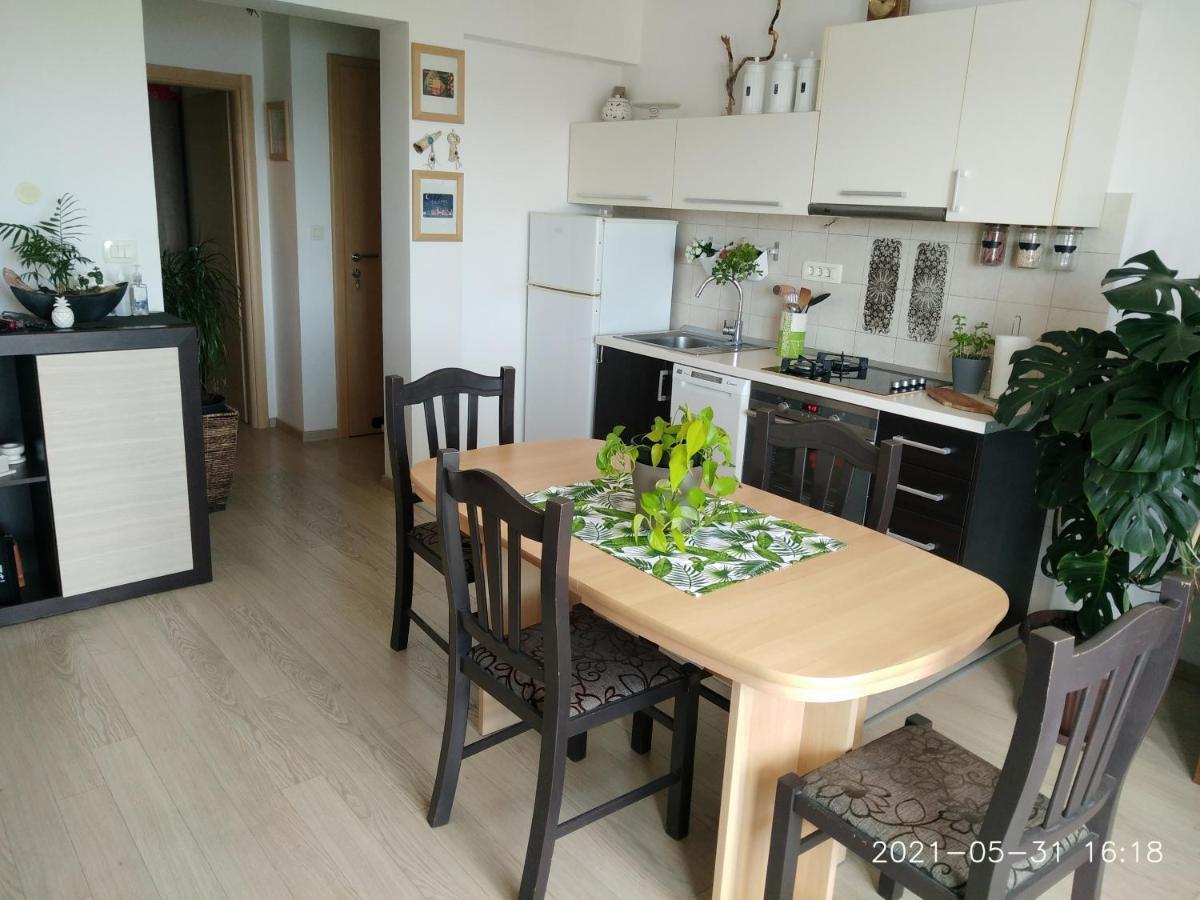 אומיס Private Pool And Sea View Apartment מראה חיצוני תמונה